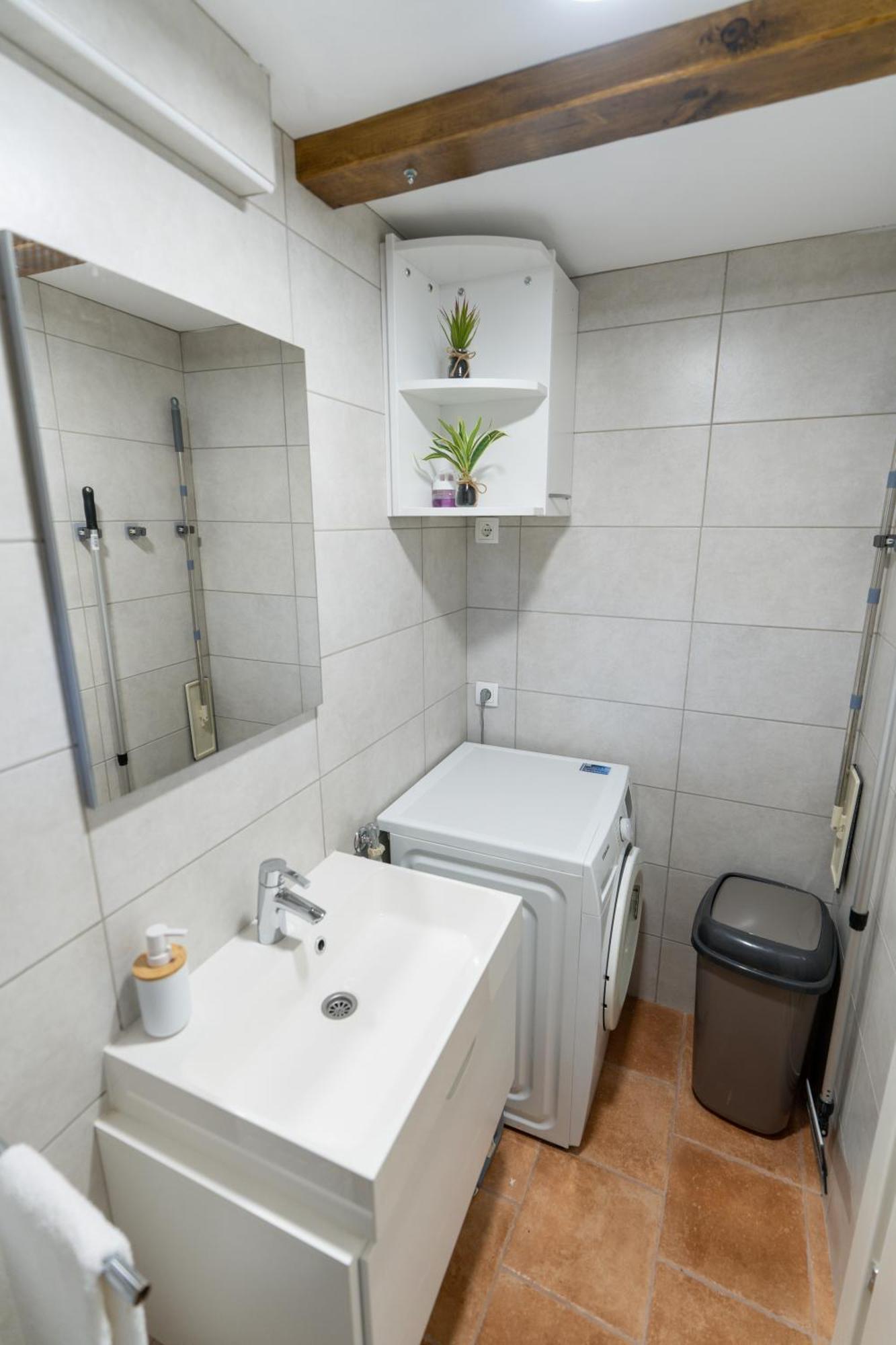 Vila Kuca Za Odmor Belina Otočac Exteriér fotografie