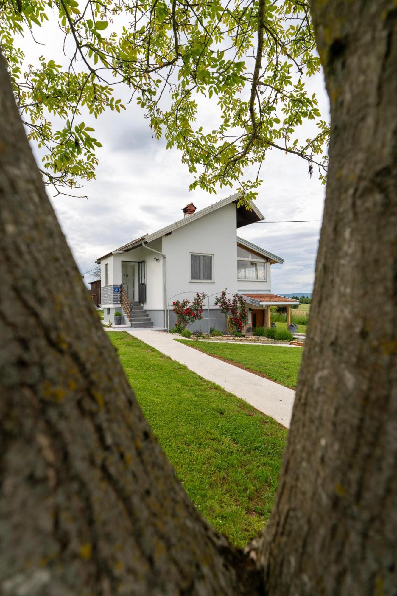 Vila Kuca Za Odmor Belina Otočac Exteriér fotografie